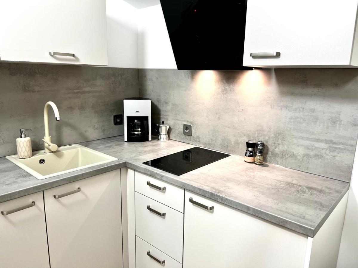 Apartman Dino Fazana Luaran gambar