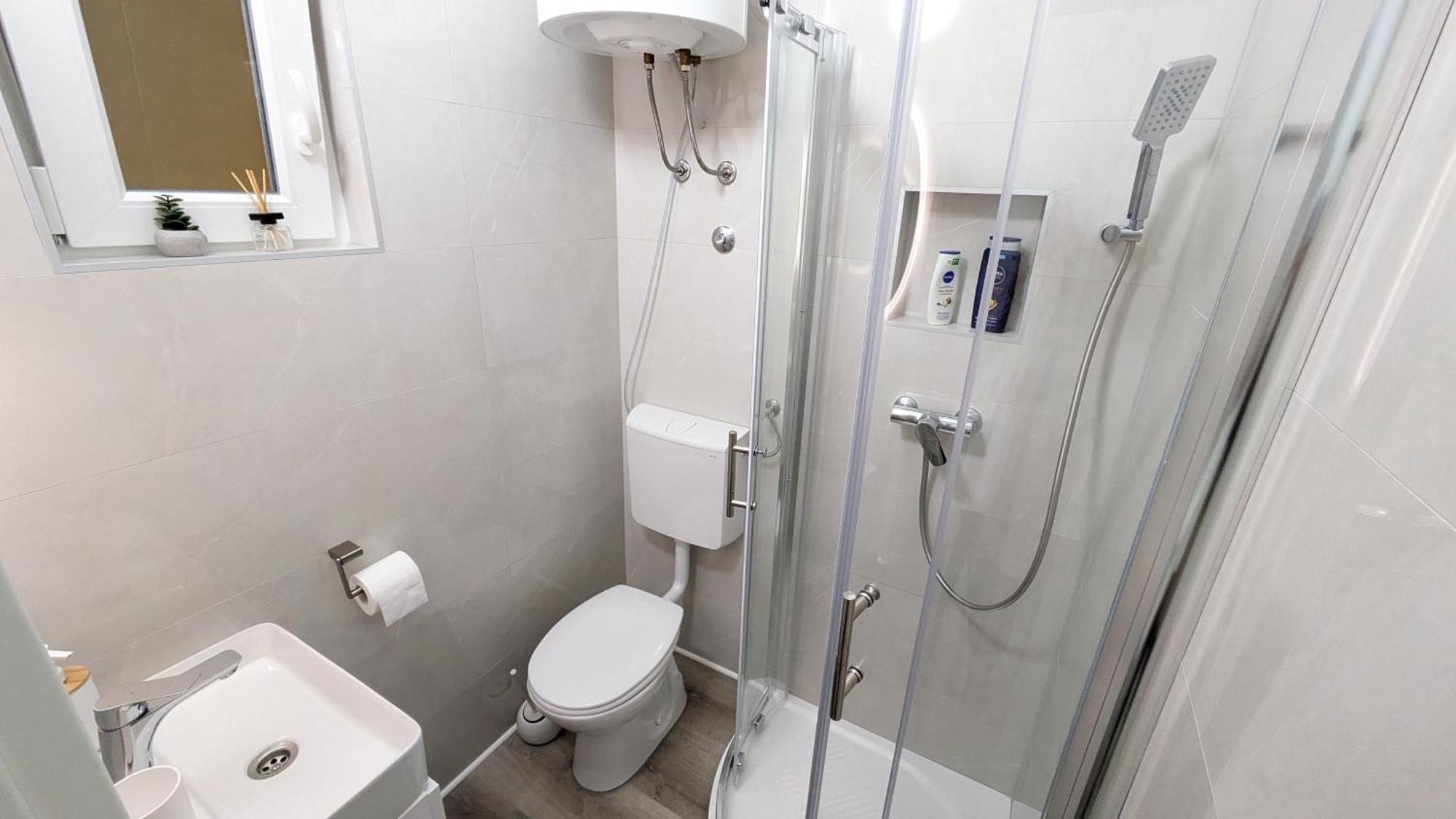 Apartman Dino Fazana Luaran gambar