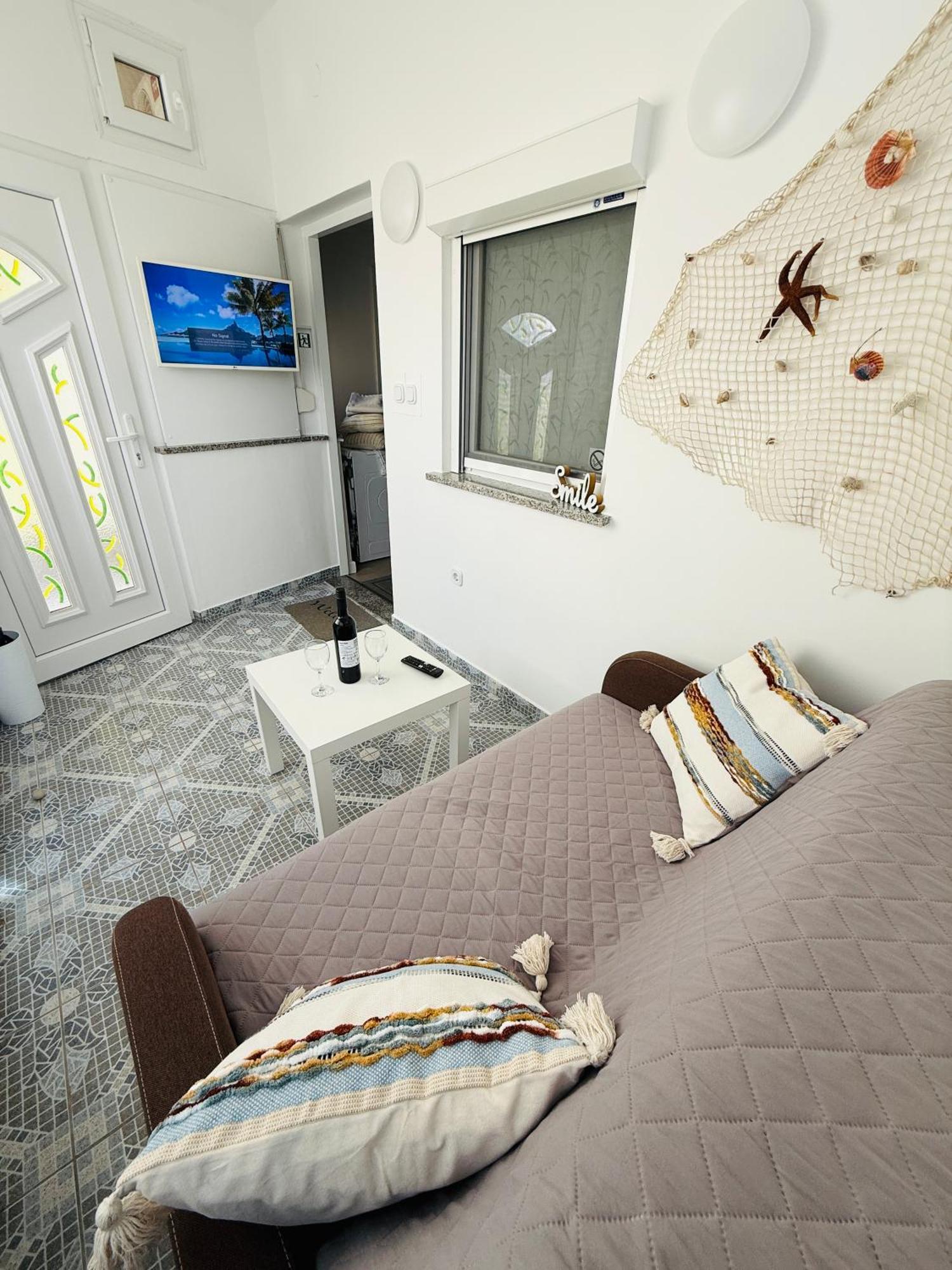 Apartman Dino Fazana Luaran gambar