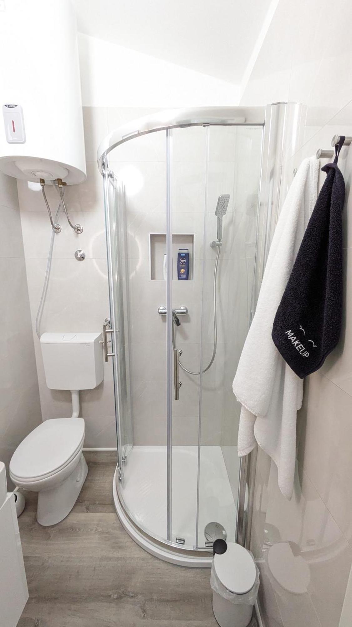 Apartman Dino Fazana Luaran gambar