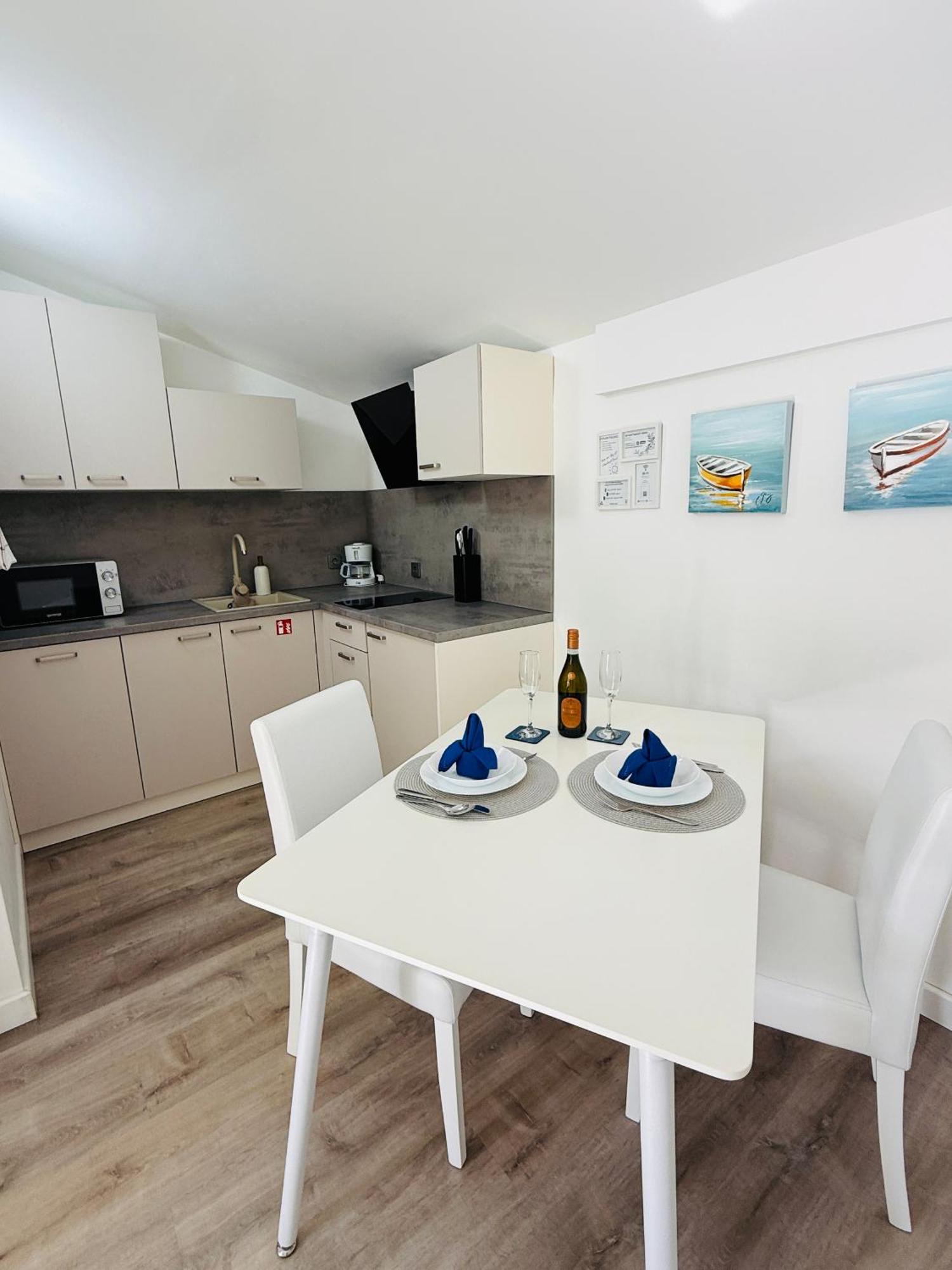 Apartman Dino Fazana Luaran gambar